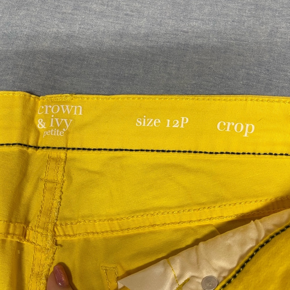 Crown & Ivy crop Jean - Picture 3 of 3